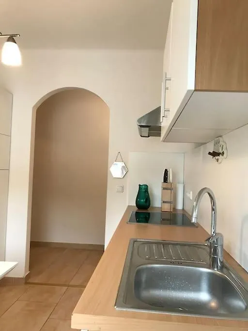 Wohnung Neben Dem Lkh Und Der Medizinischen Universitaet location
